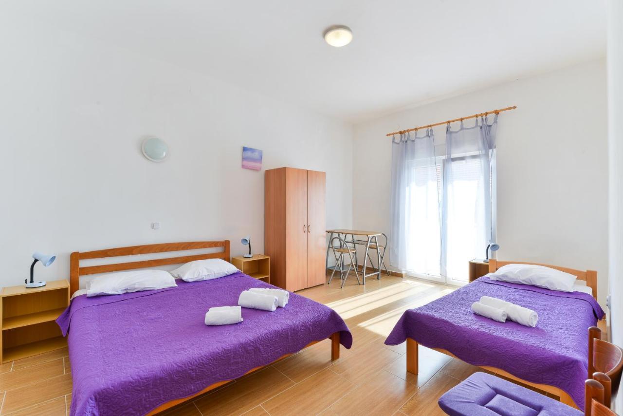 Apartments Lavanda Turanj Esterno foto