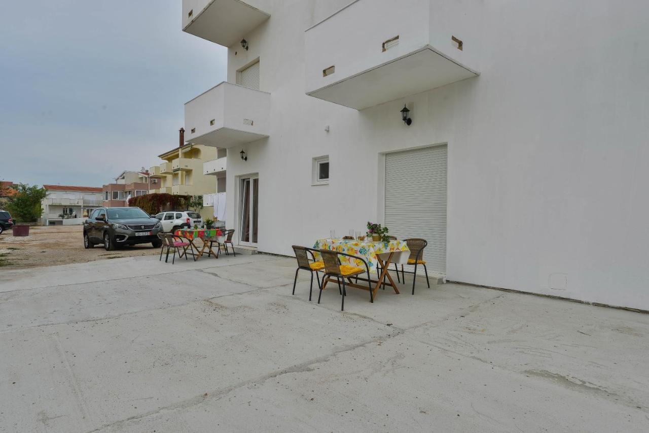 Apartments Lavanda Turanj Esterno foto